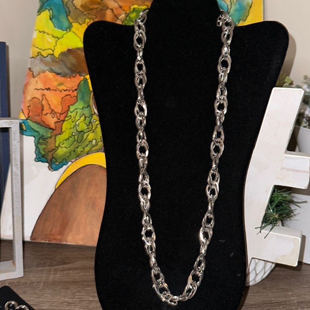Silver link chain